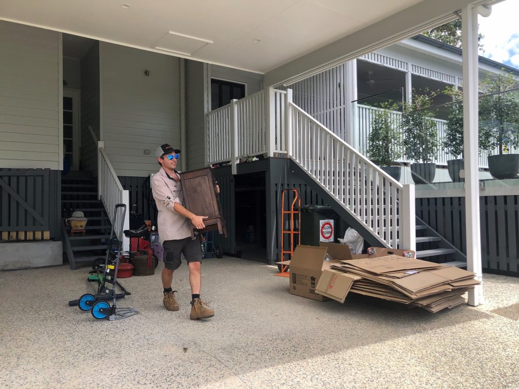 man carrying out a deceased estate rubbish removal service