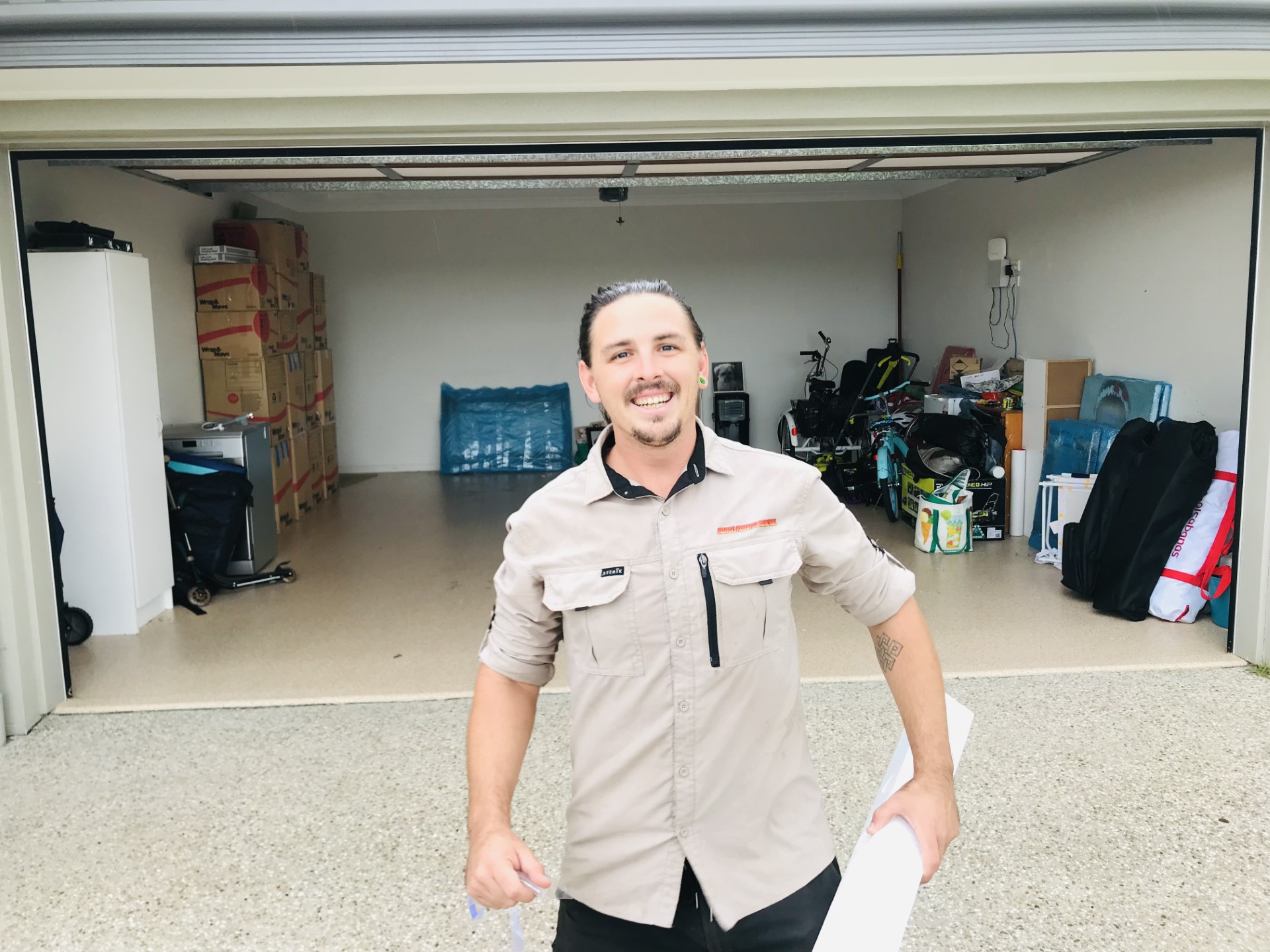 household rubbish removal worker